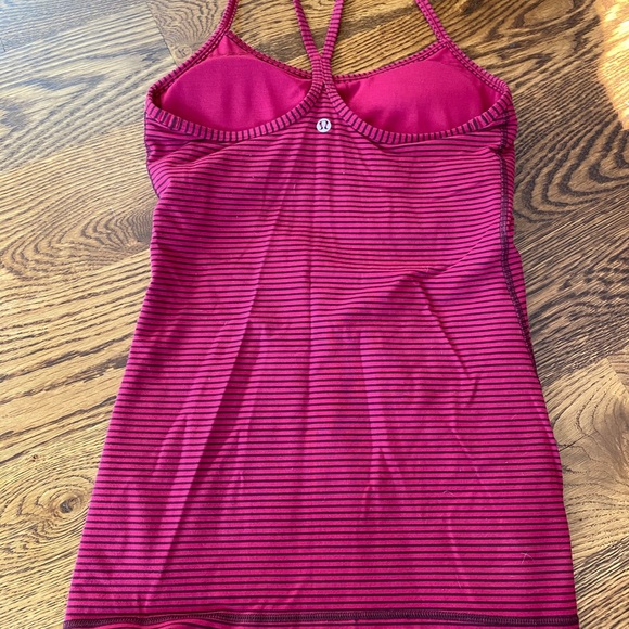 Lululemon Power Y Tank - Size 6 - Picture 2 of 3